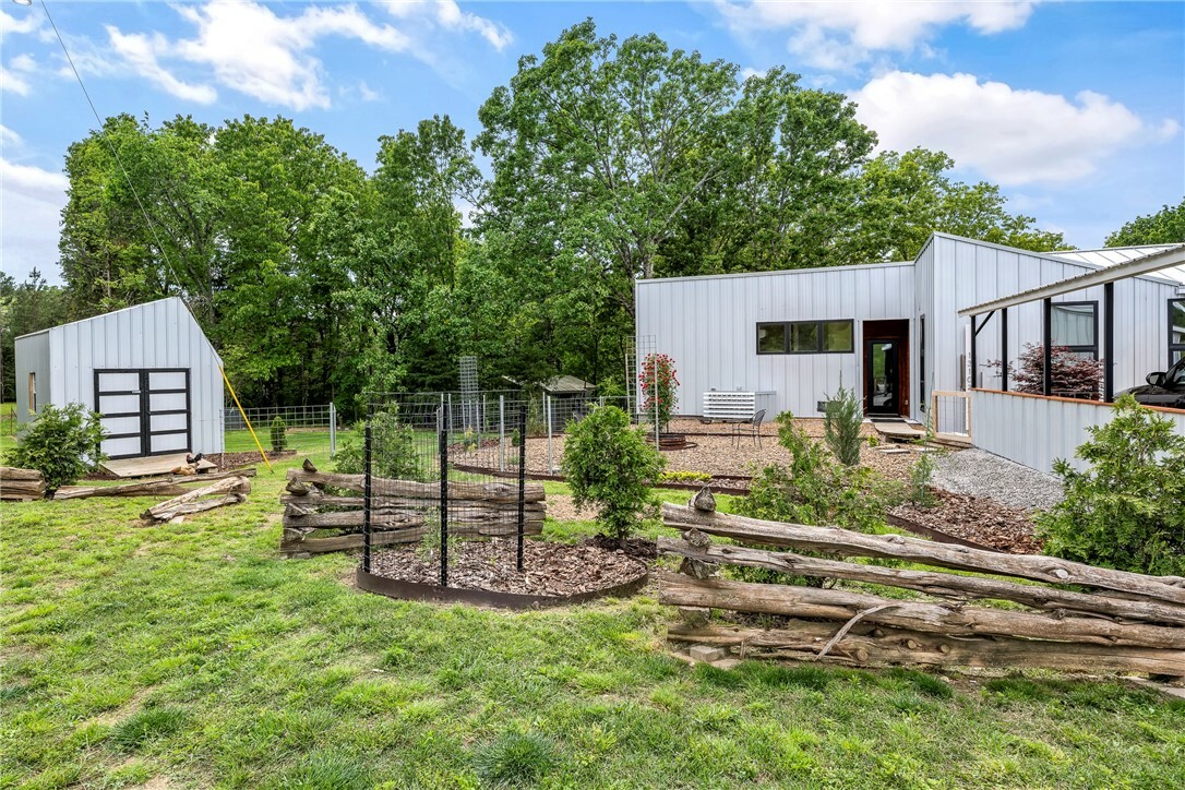 Property Photo: 13103 Rosario Road AR 72732