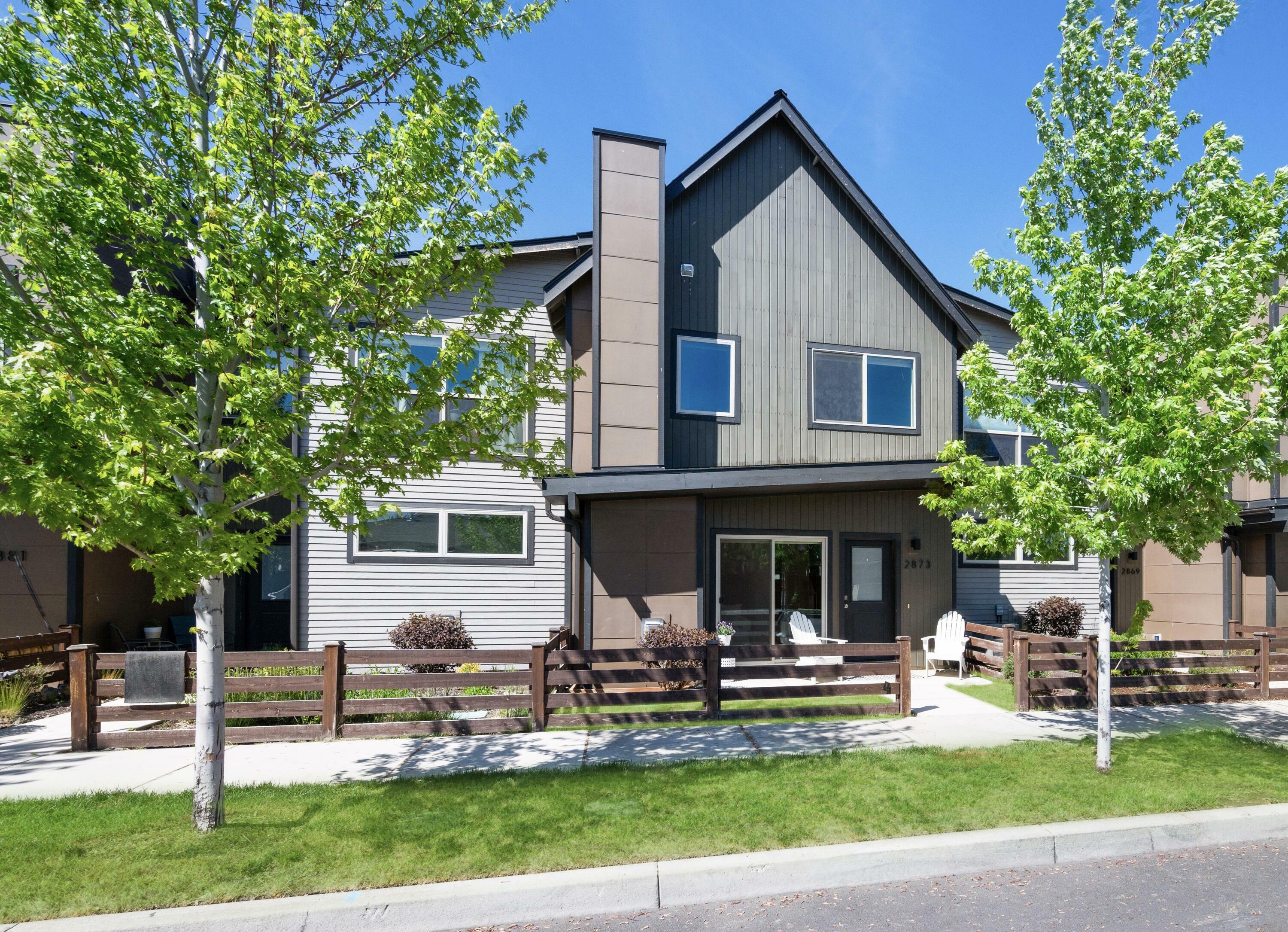 Property Photo: 2873 NW Elm Avenue OR 97756