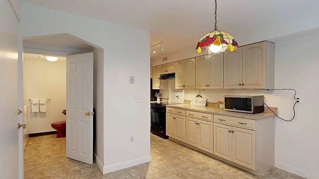 Property Photo: 33 Cobblestone Lane 33 MA 01606