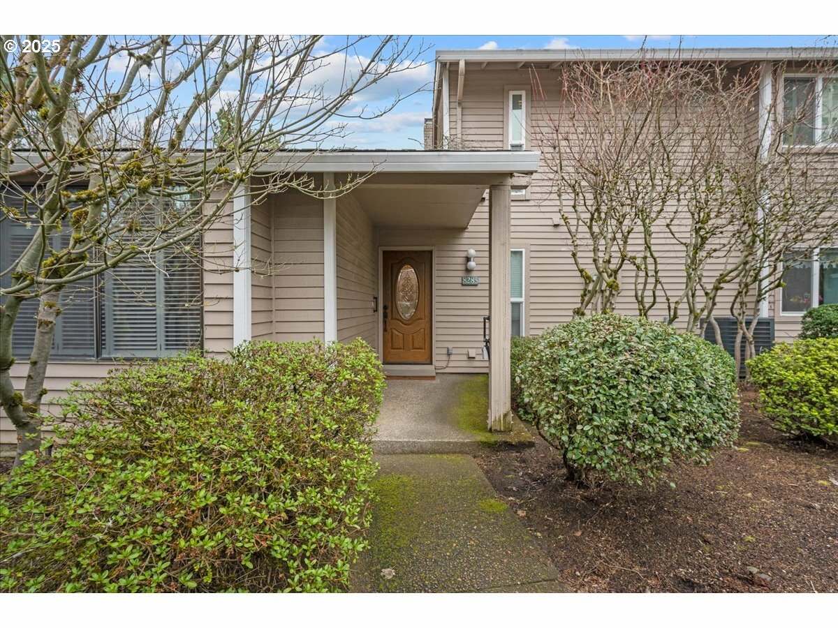 Property Photo: 8285 SW Mariners Dr 19 OR 97070
