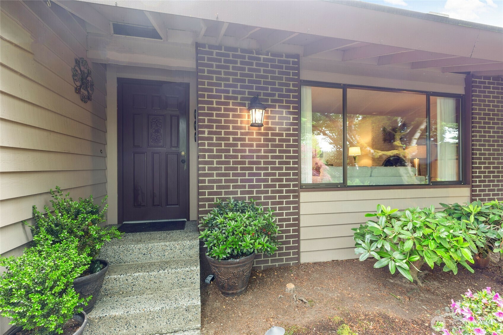 Property Photo: 10033 46th Place NE WA 98125