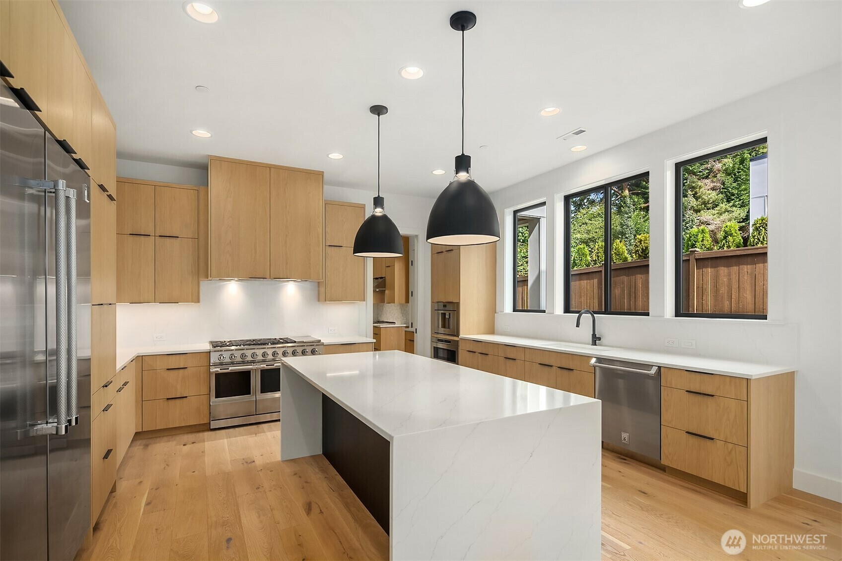 Property Photo: 13988 SE 5th Street WA 98005