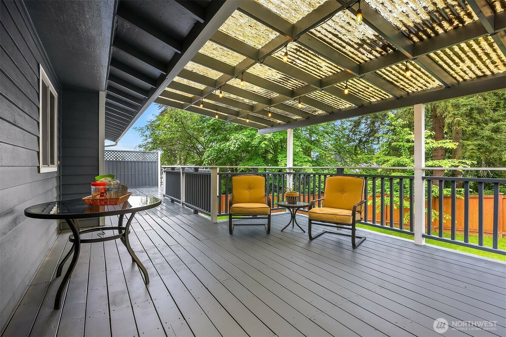 Property Photo: 124 145th Street SE WA 98087