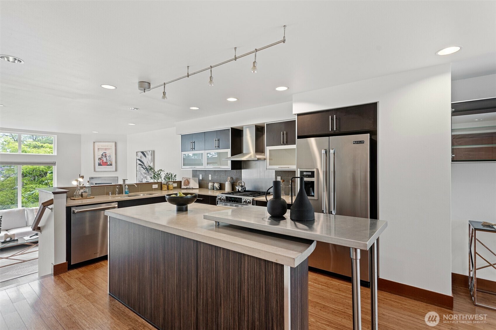 Property Photo: 566 McGraw Street WA 98109