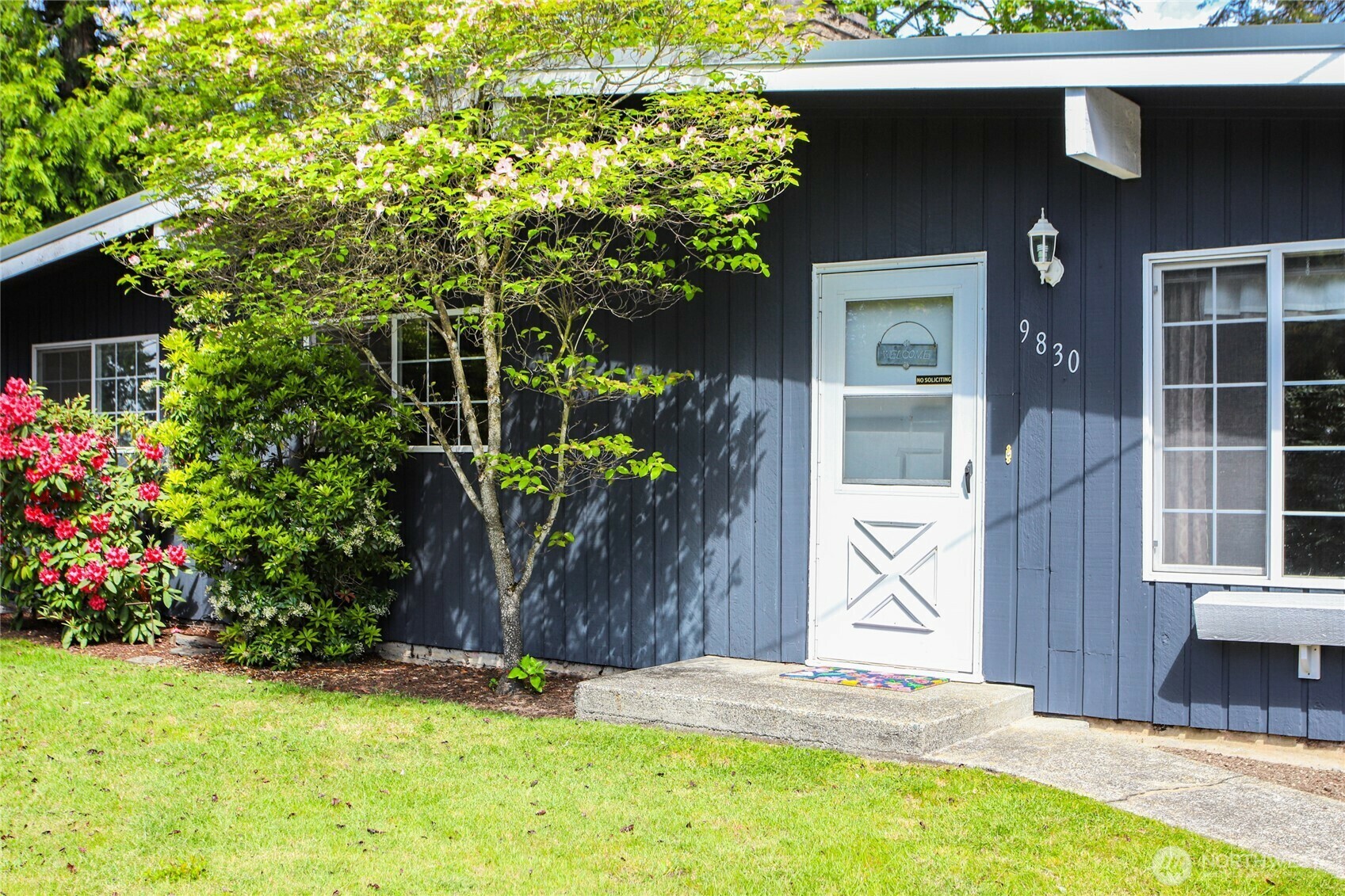 Property Photo: 9830 S 210th Place WA 98031