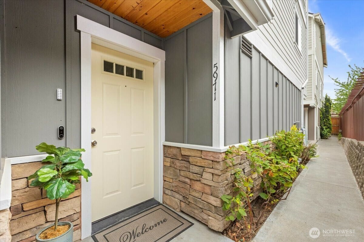 Property Photo: 5971 Rainier Avenue S A WA 98118