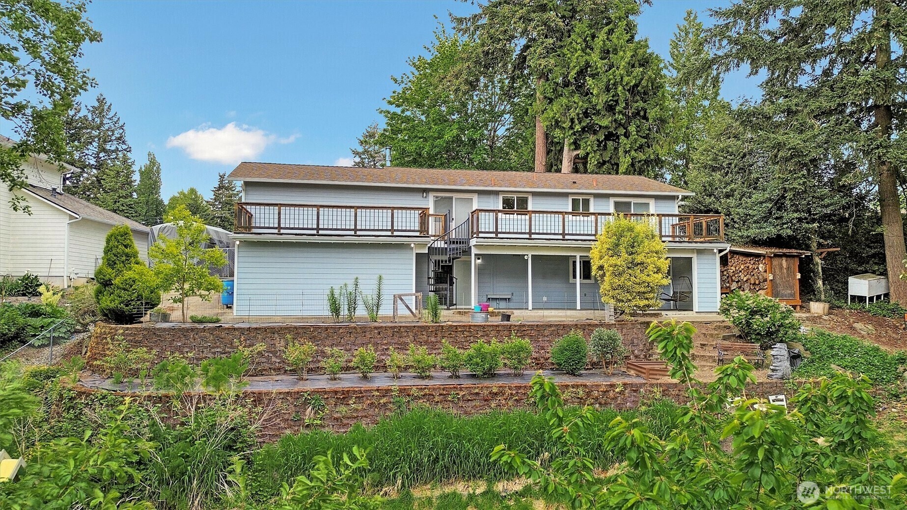 Property Photo: 9601 S 216th Street WA 98031