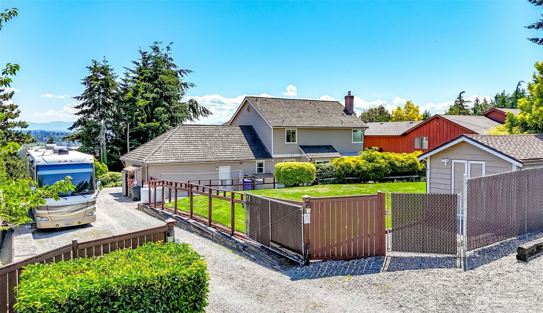 Property Photo: 6210 6th Street Ct NE WA 98422