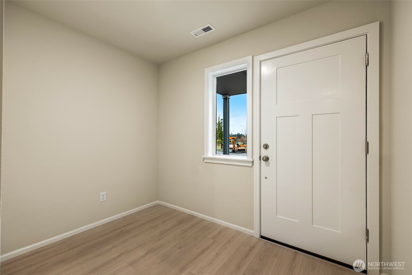 Property Photo: 2925 6th Avenue NE WA 98506