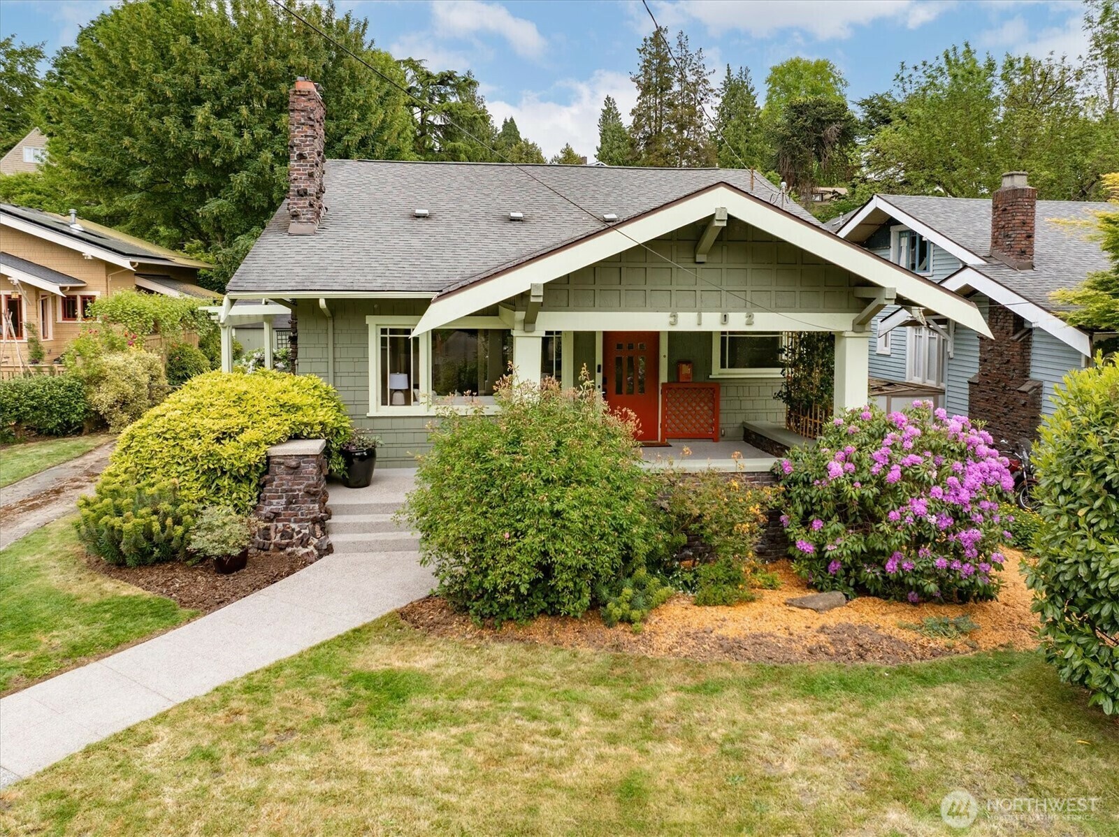Property Photo: 3102 35th Avenue S WA 98144