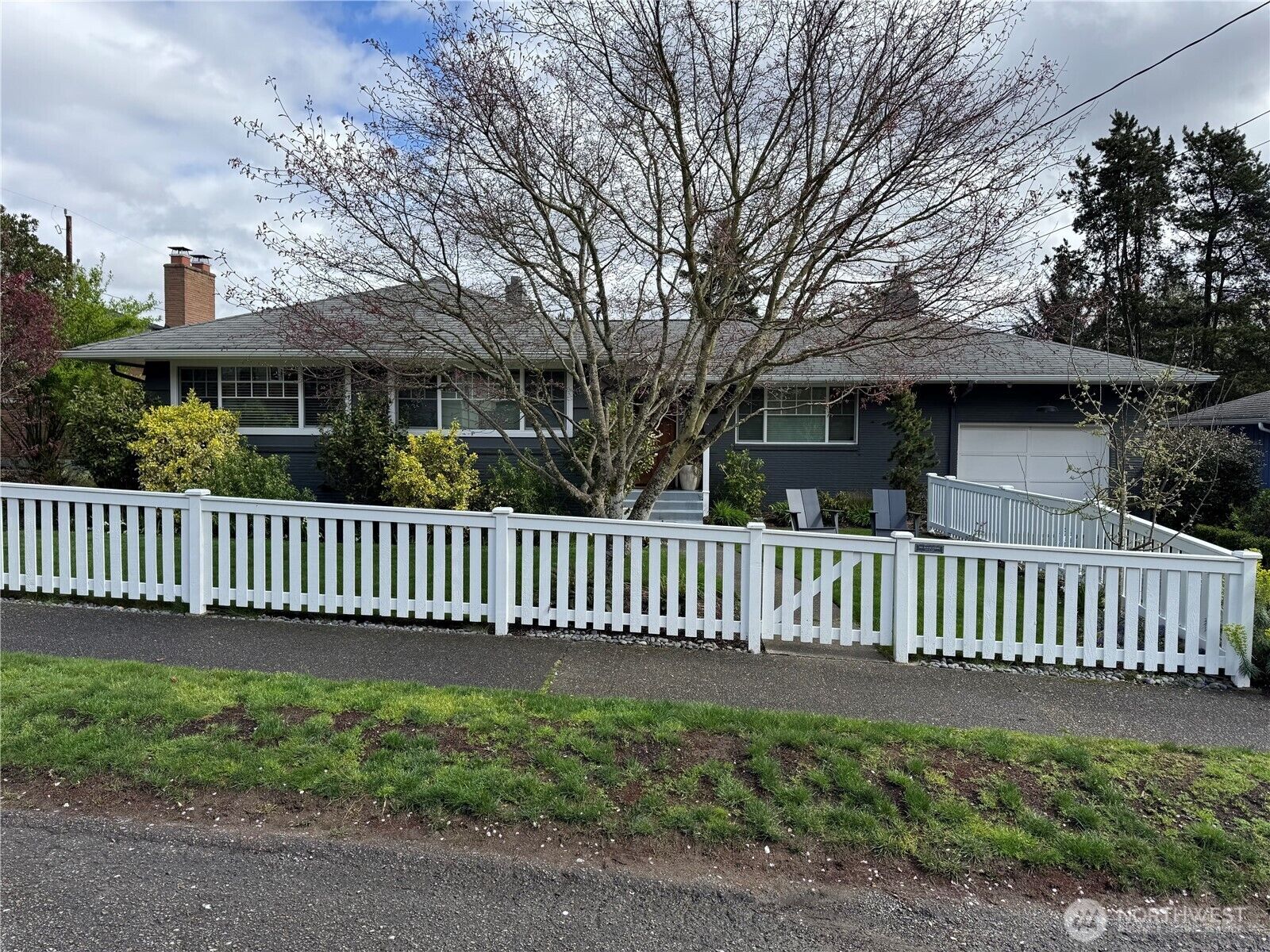 Property Photo:  6230  54th Avenue NE  WA 98115 