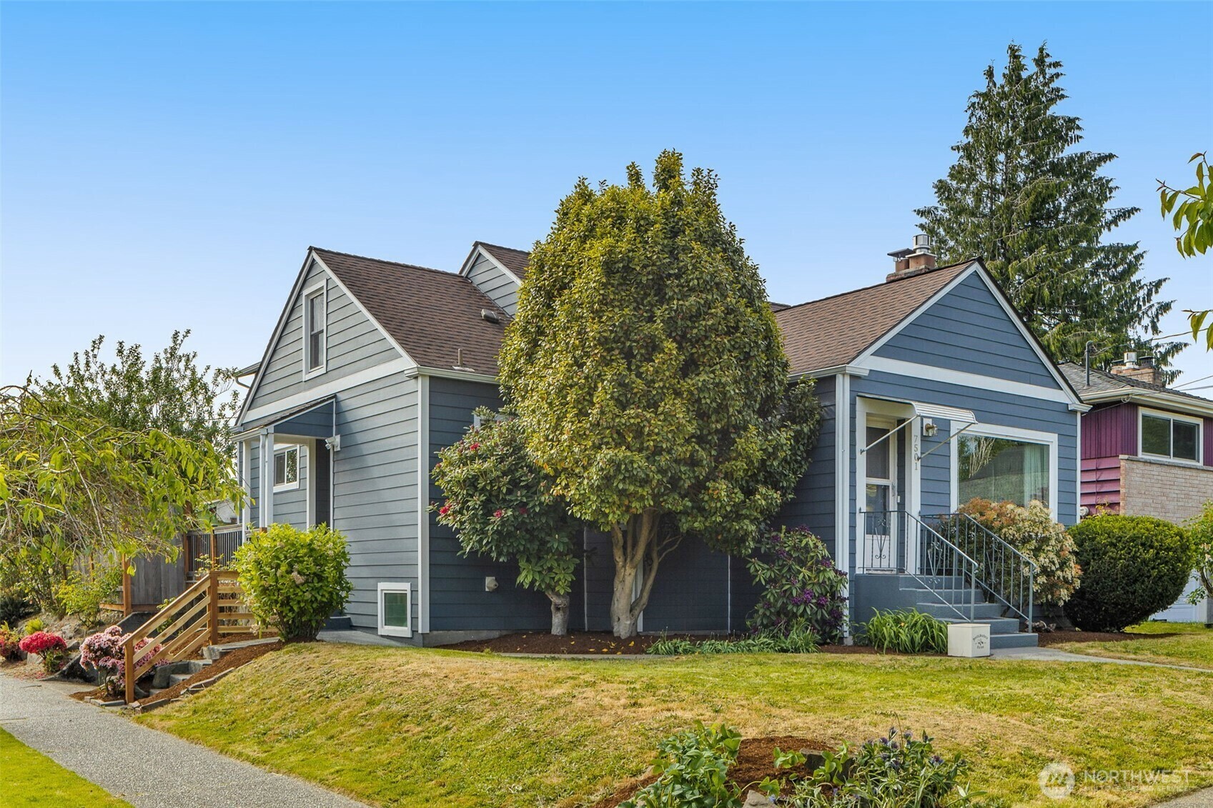 Property Photo: 7501 26th Avenue NW WA 98117