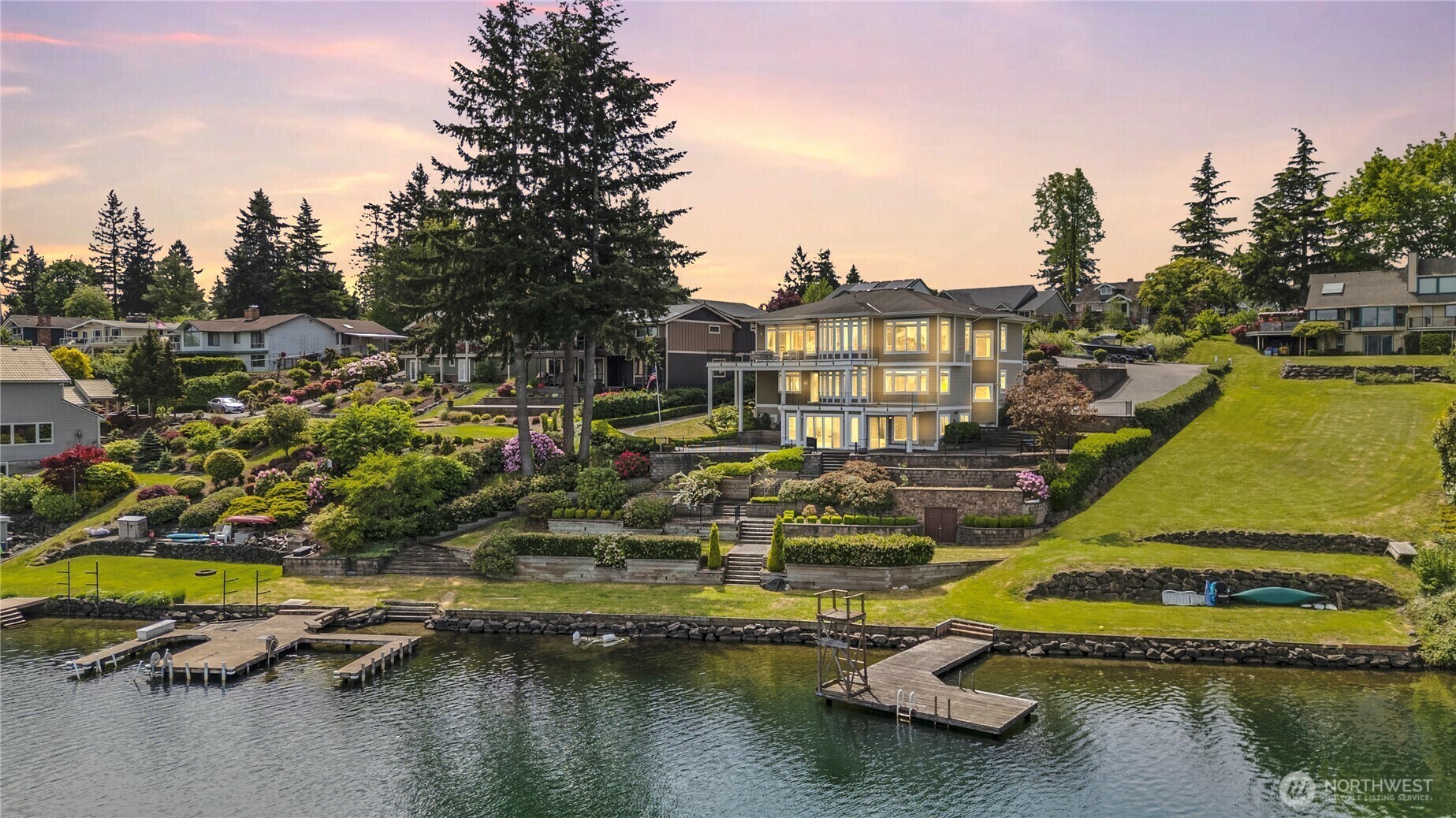 Property Photo: 26408 136th Avenue SE WA 98042