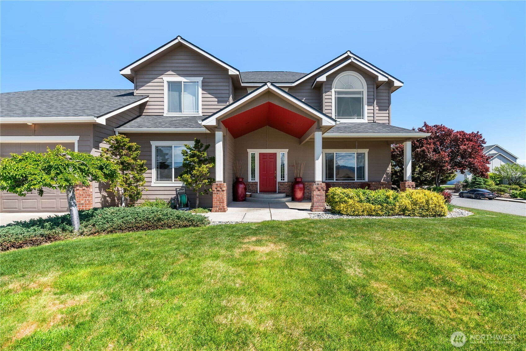 Property Photo: 2149 Inglewood Drive WA 98802