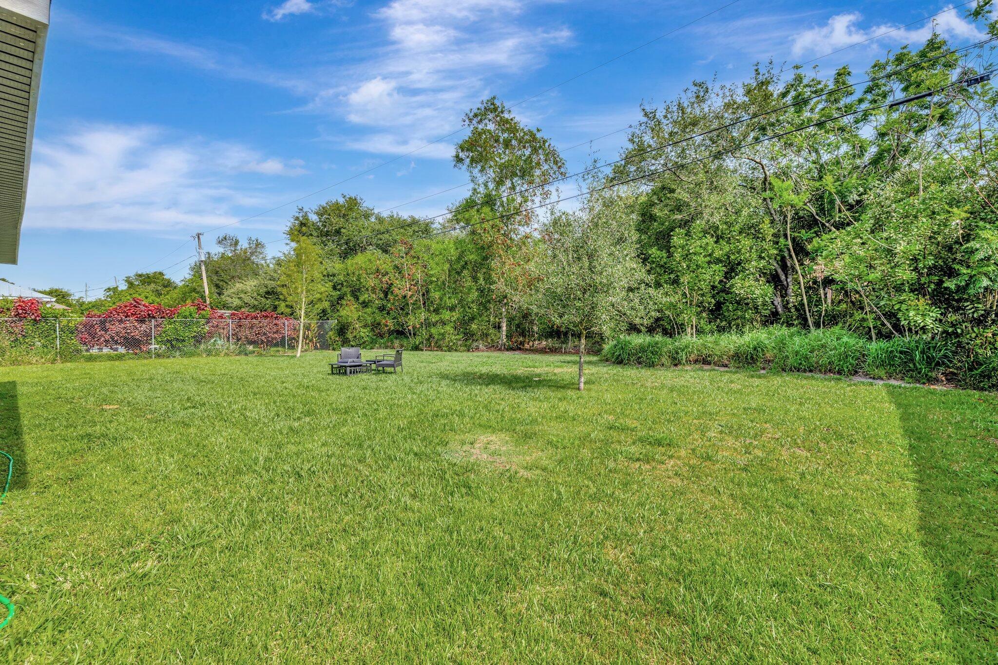 Property Photo: 115 SW South Wakefield Circle FL 34953