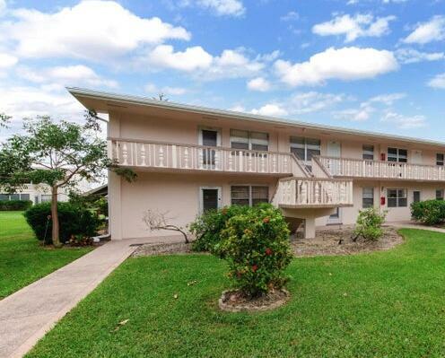 Property Photo: 141 Norwich F FL 33417