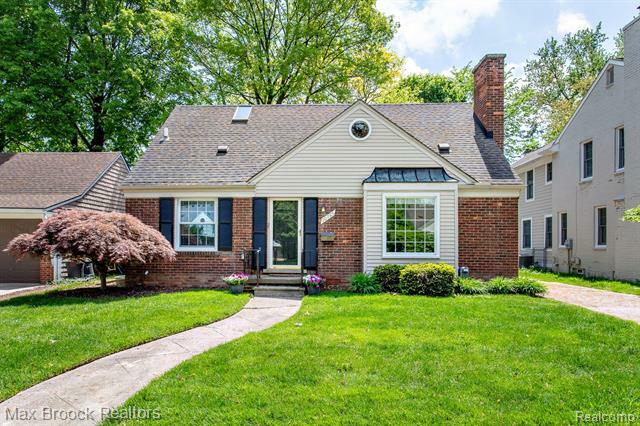10735 Nadine Avenue  Huntington Woods MI 48070 photo