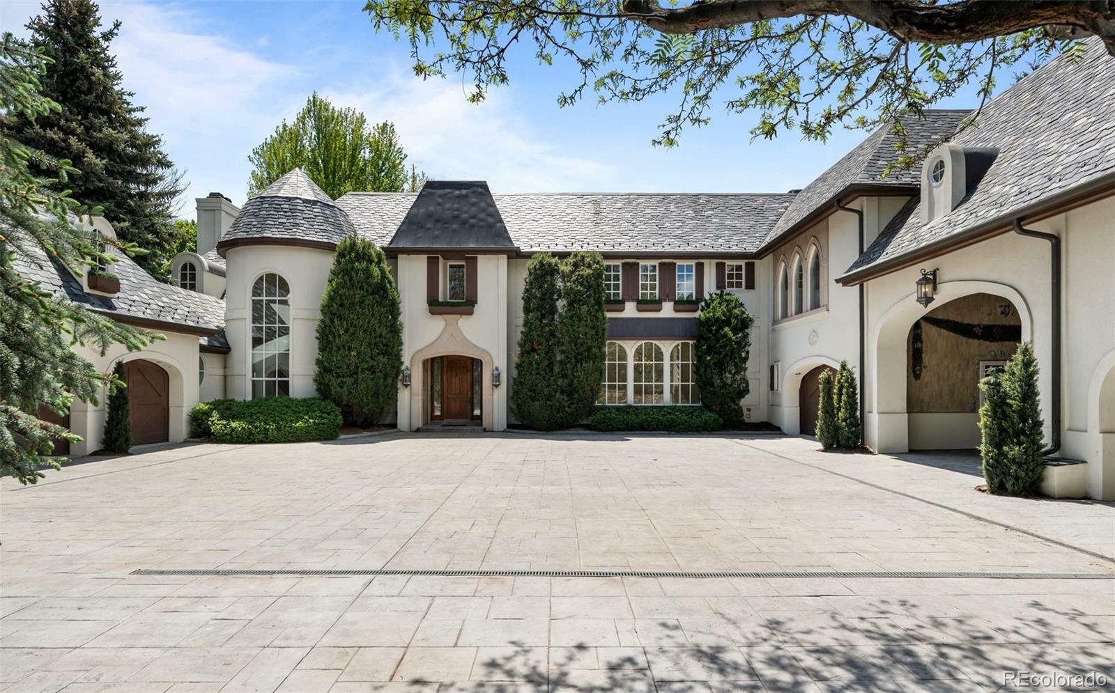 Property Photo: 5 Churchill Drive CO 80113