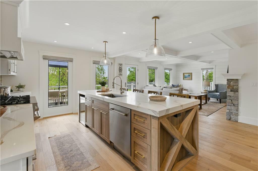 Property Photo:  2040 East Main Road  RI 02871 