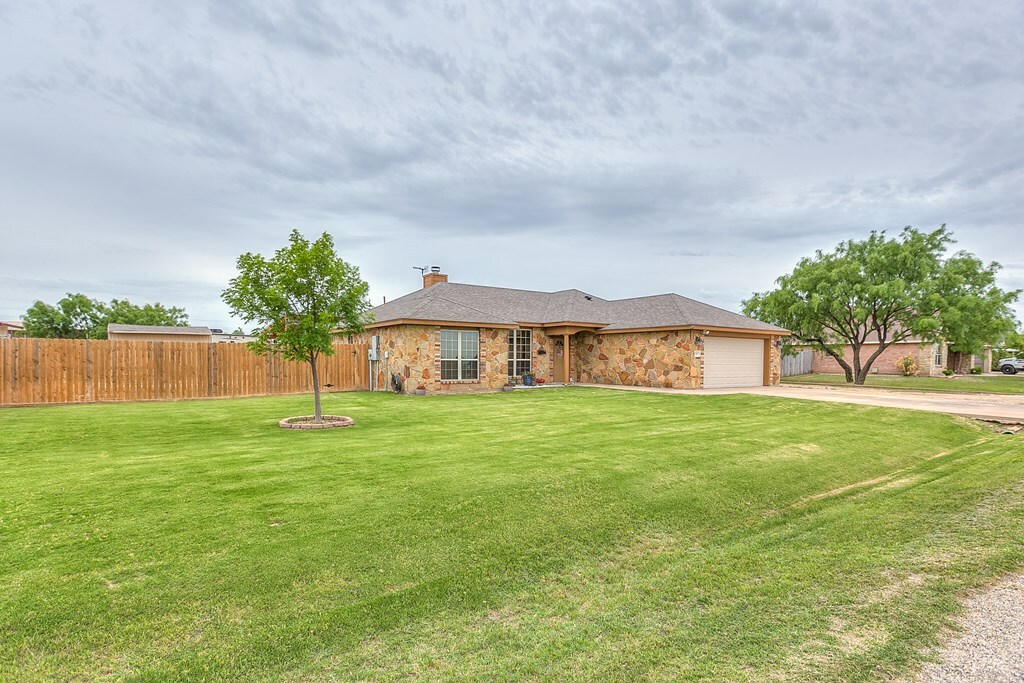Property Photo: 7805 Elk Run TX 76901