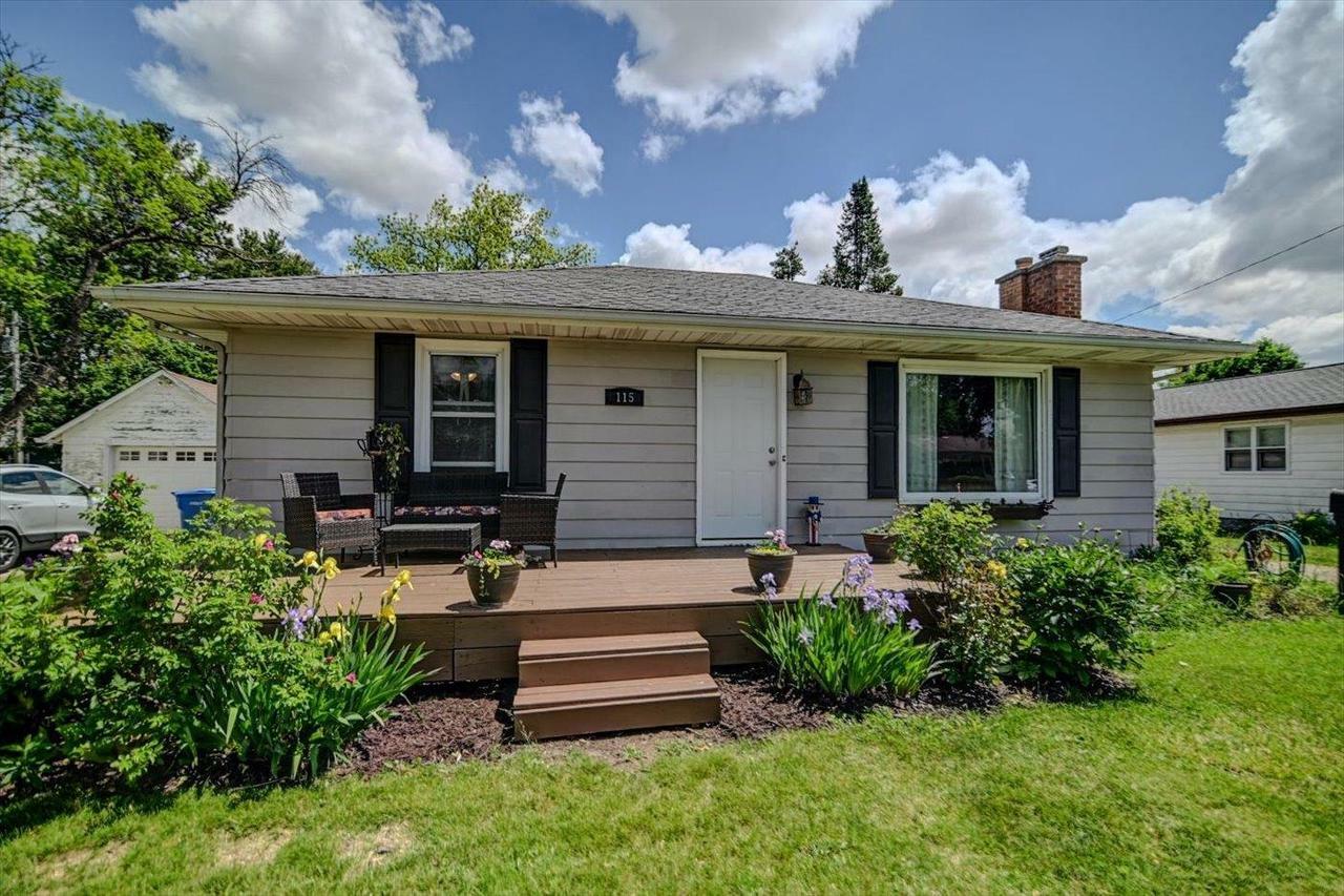 Property Photo:  115 North Franklin Street  WI 53593 
