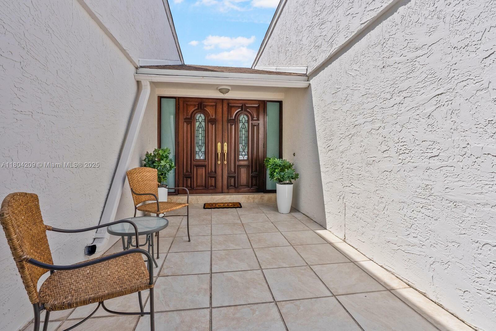 Property Photo: 13450 SW 96th St FL 33186