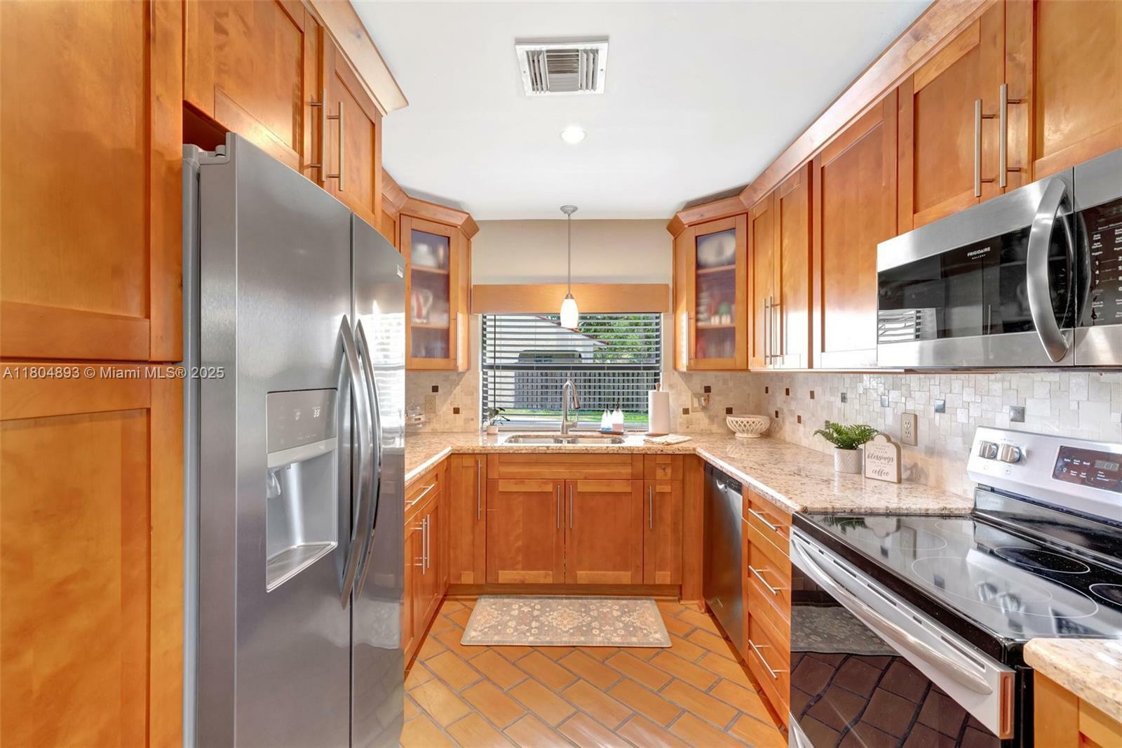 Property Photo: 11955 Brim Way FL 33026