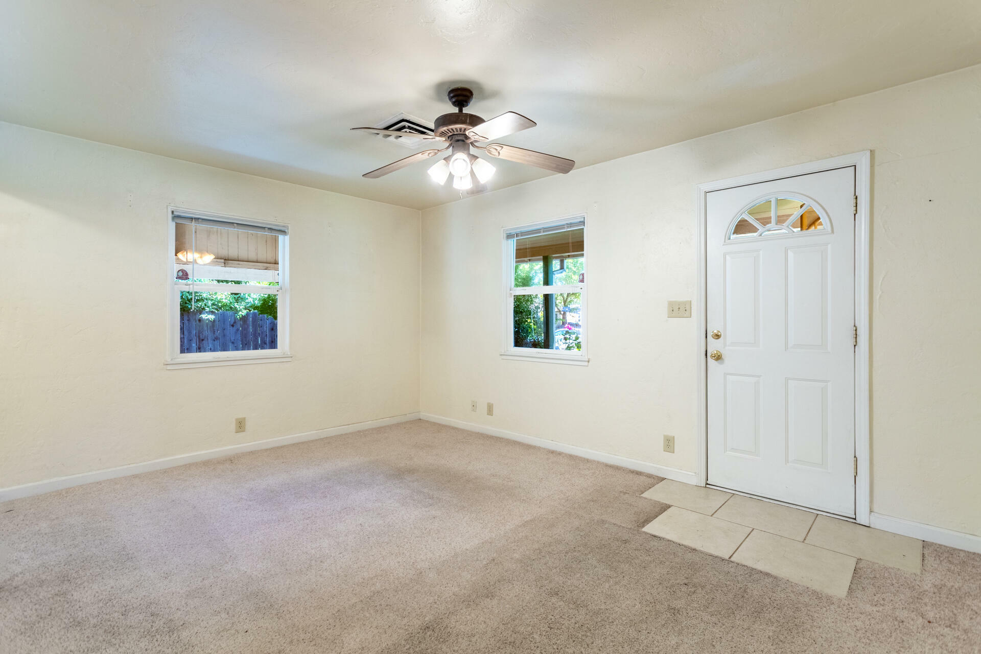 Property Photo: 1556 Santa Fe Avenue CA 96003