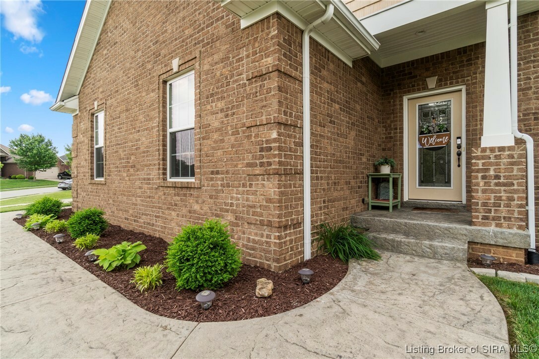 Property Photo: 1021 Wagon Trail IN 47124