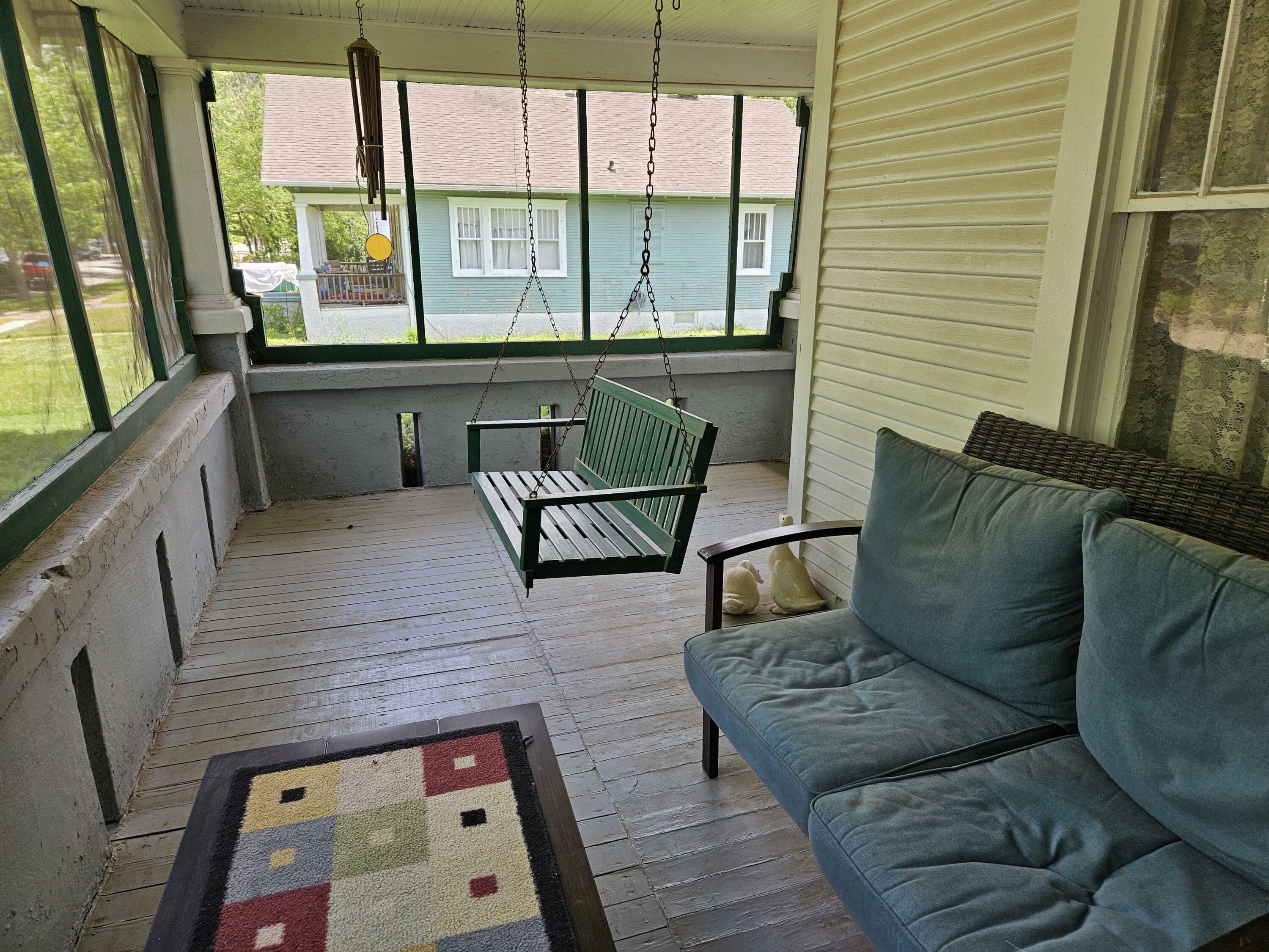 Property Photo: 430 W Pleasant Street MO 65605