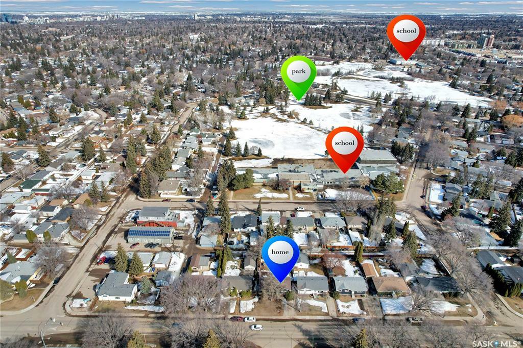 Property Photo: 1709 Wilson Crescent SK S7J 2N6