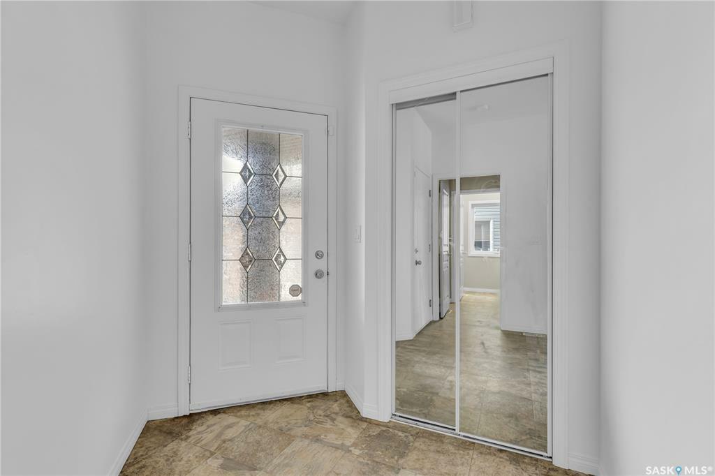 Property Photo: 222 Ashworth Crescent SK S7T 0E6