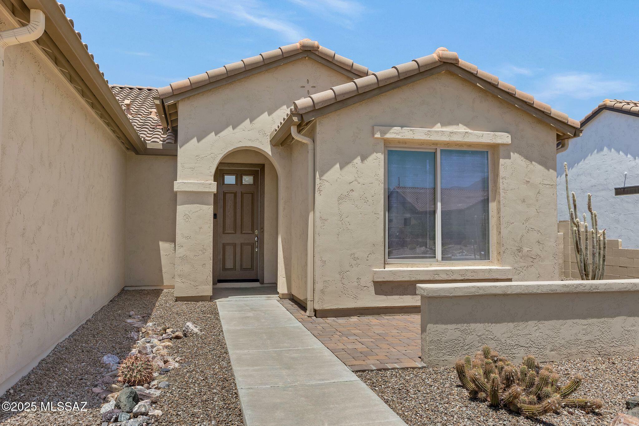 Property Photo: 62742 E Oakwood Drive AZ 85739