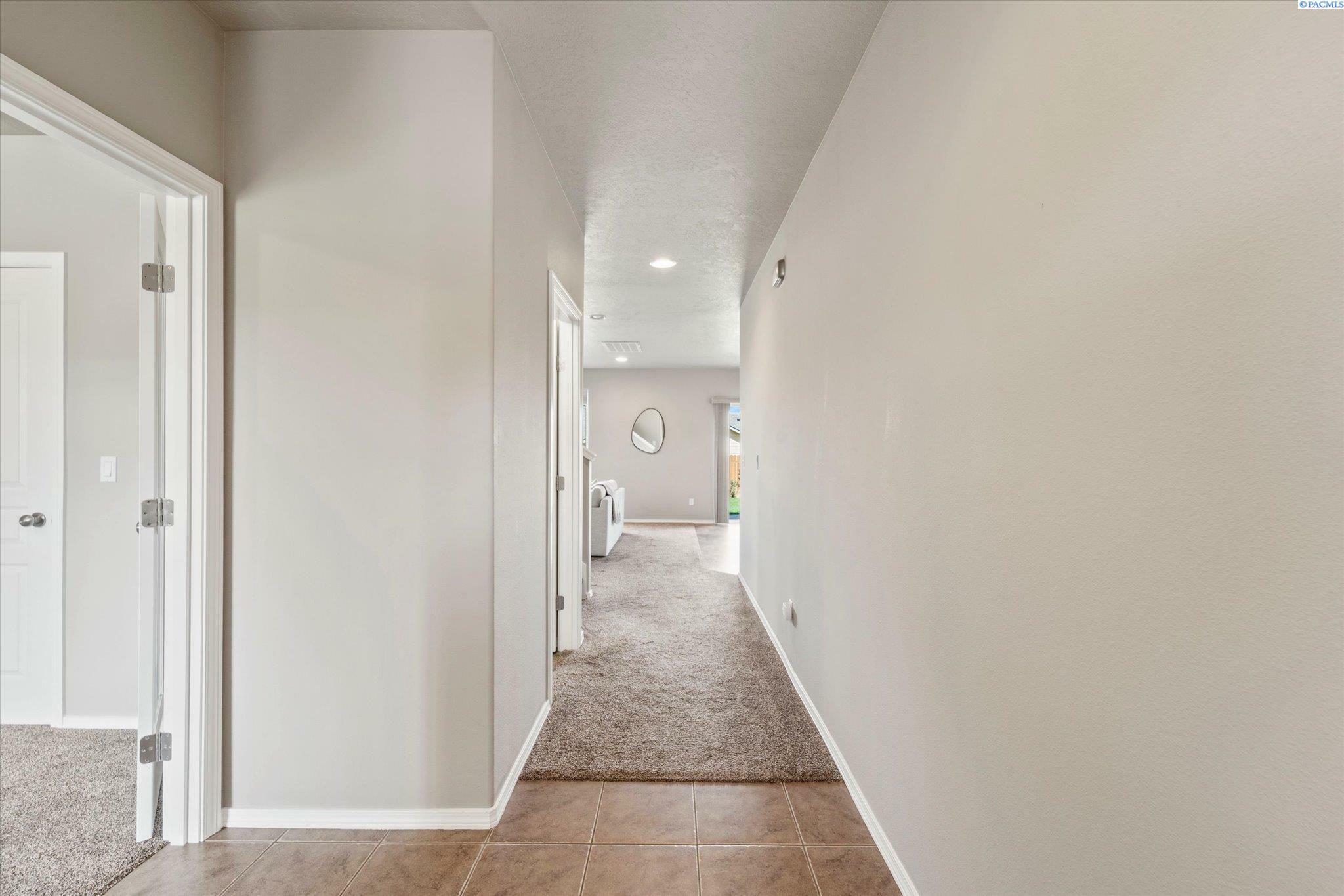 Property Photo: 2654 Torrey Pines Way WA 99354