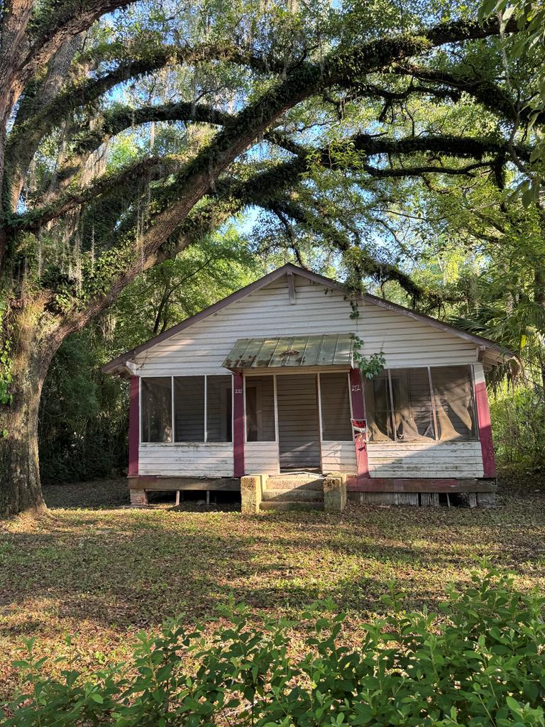 Property Photo:  212 Reid St  GA 31792 
