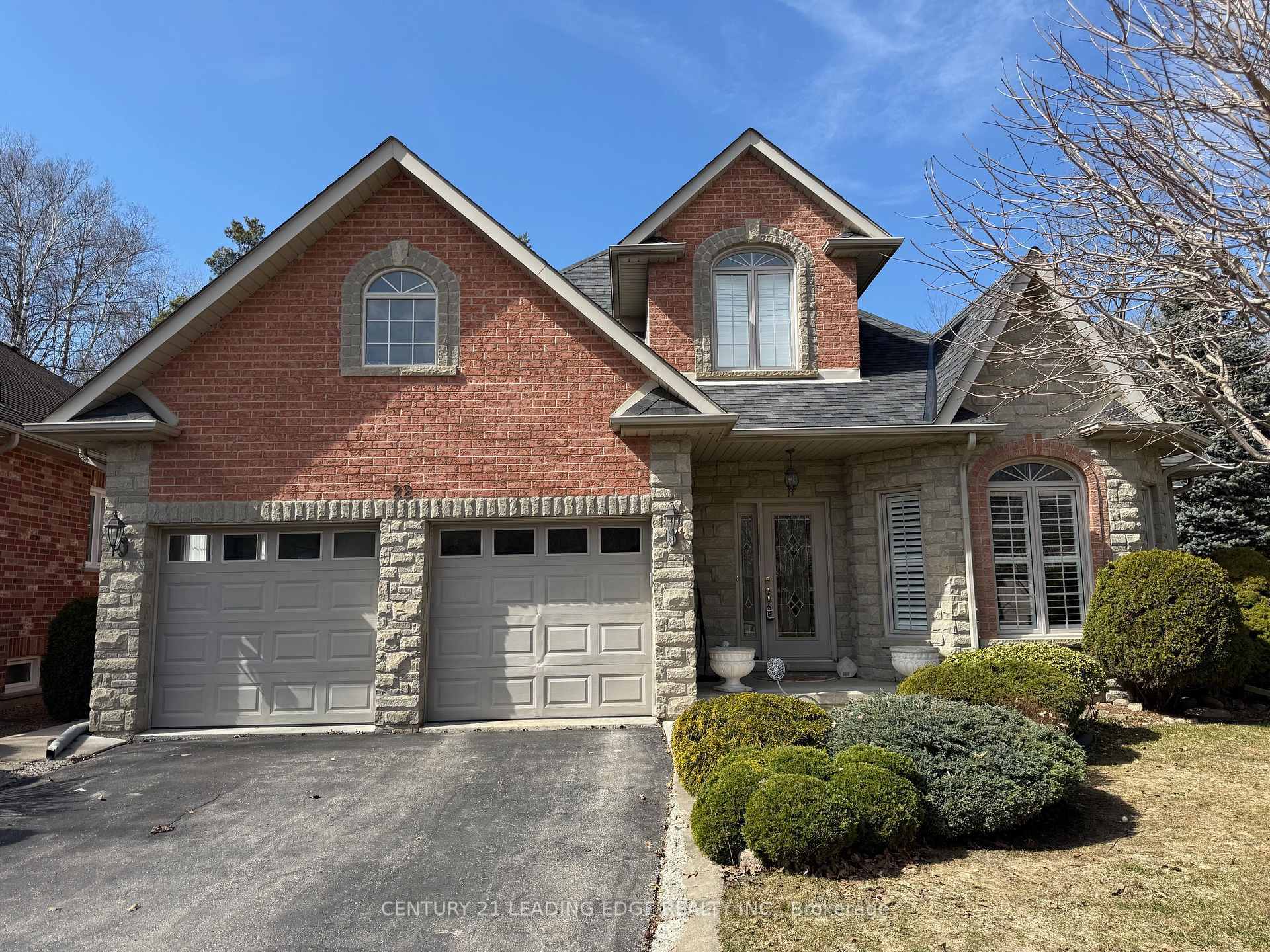 Photo de la propriété: 22 Putney Road ON L7C 1R4