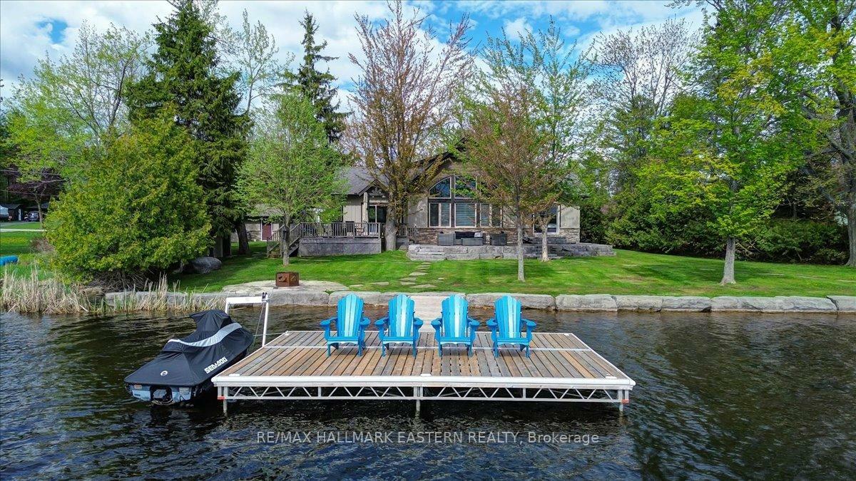 Property Photo: 43 Lakeshore Boulevard ON K0L 1T0