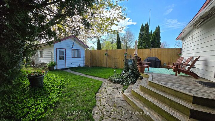 Property Photo:  551 Attawandaron Road  ON N2Z 2X3 
