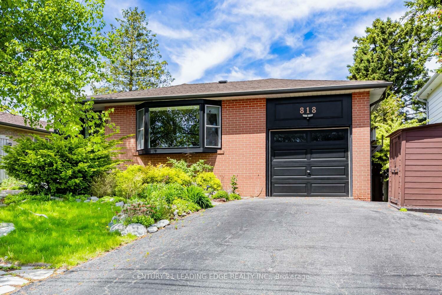Photo de la propriété: 818 Sanok Drive ON L1W 2R2