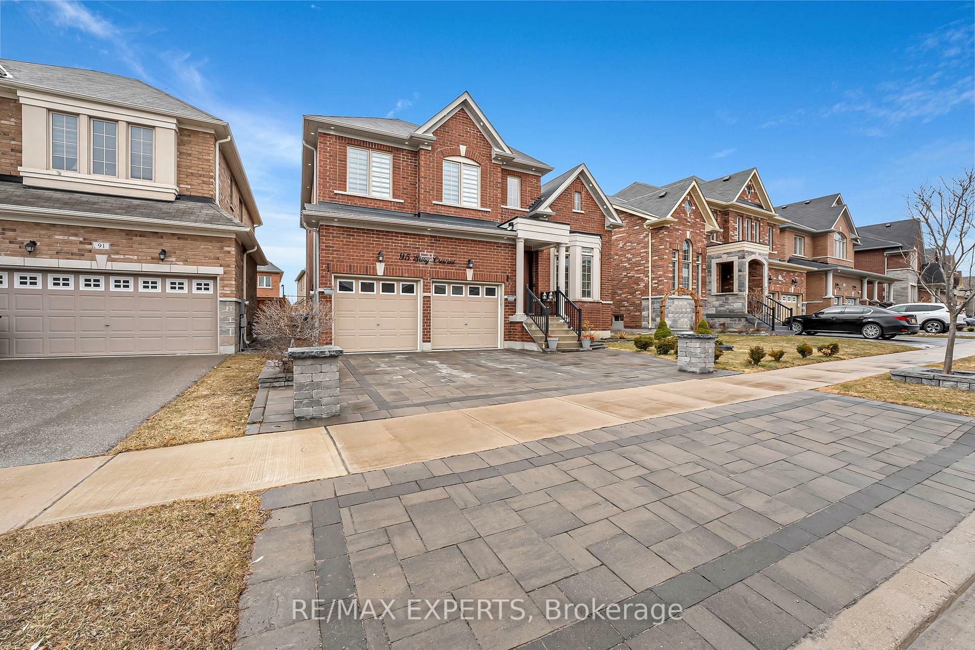 Property Photo: 95 Selby Crescent ON L3Z 0V3