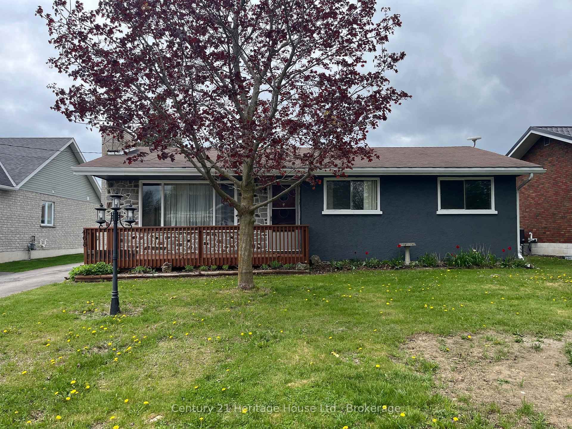 Property Photo: 468 Countess Street S ON N0G 1R0