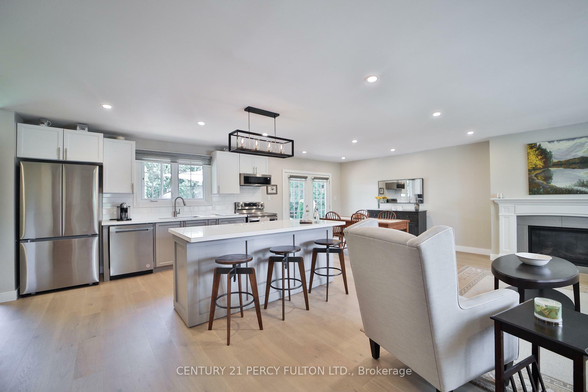 Property Photo: 1520 Rebecca Street ON L6L 1Z7