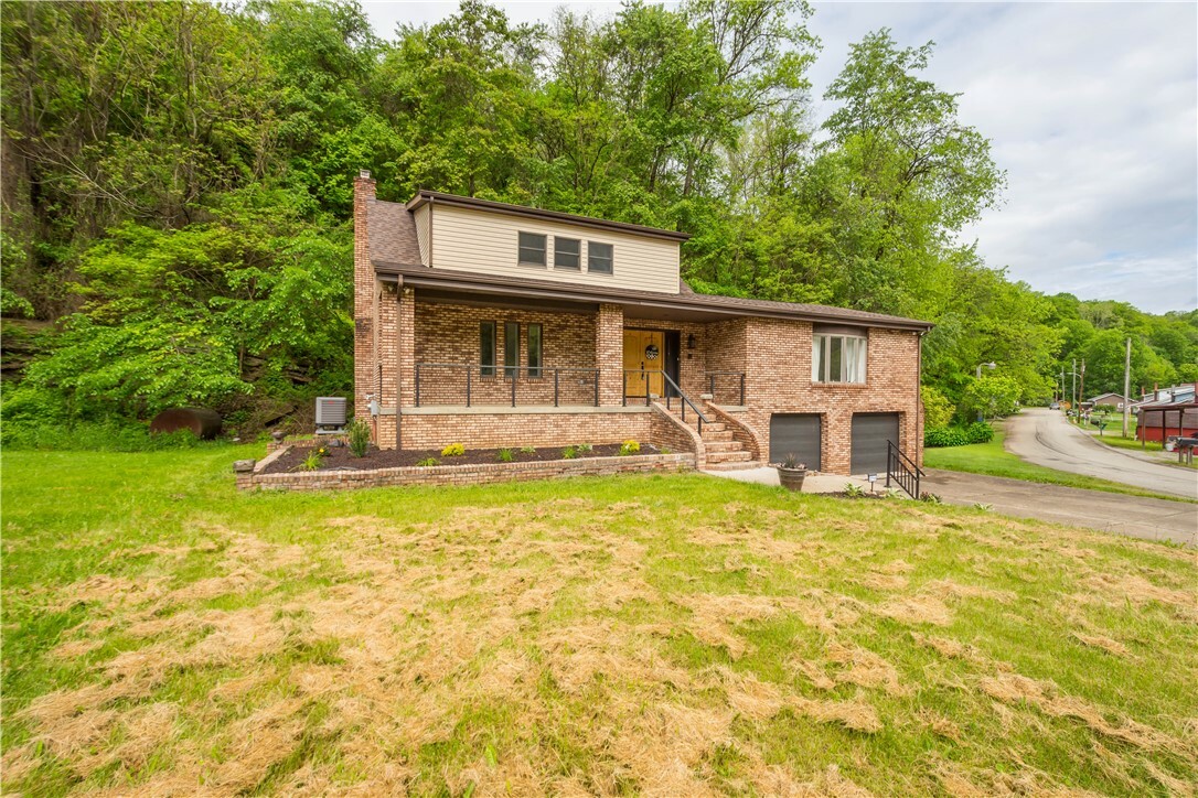 Property Photo: 2710 Douglas Run Rd PA 15037