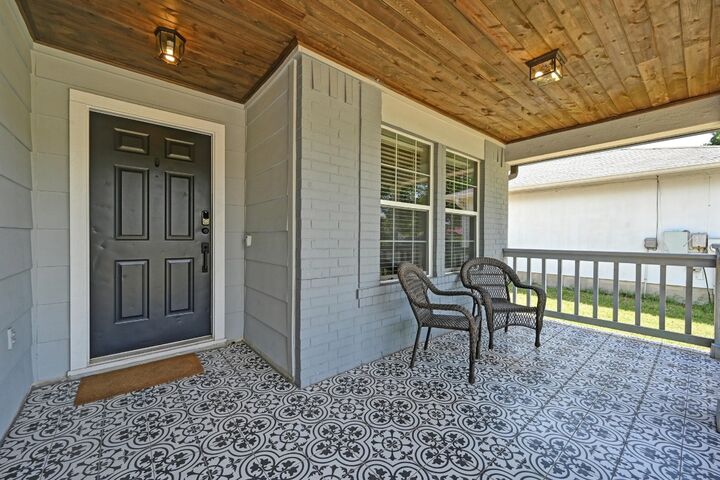 Property Photo: 6725 Broad Brook Drive TX 78747