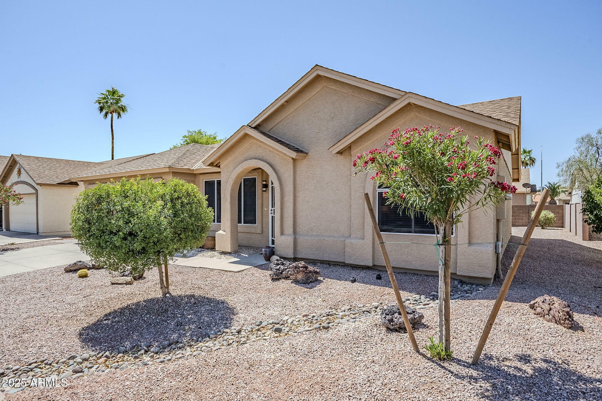 Property Photo: 1519 E Indian Wells Drive AZ 85249