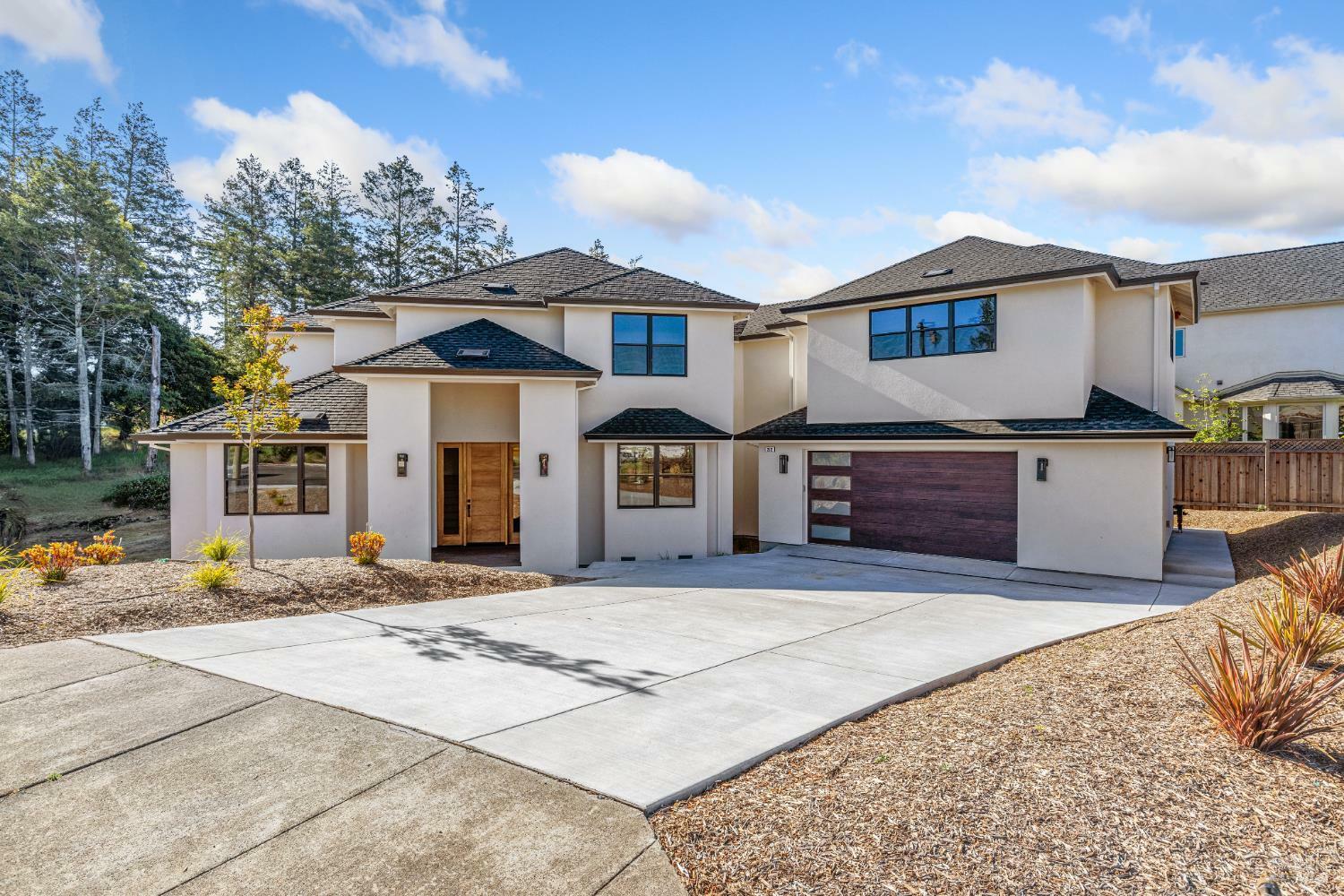 Property Photo: 2012 Eagle Court CA 95403