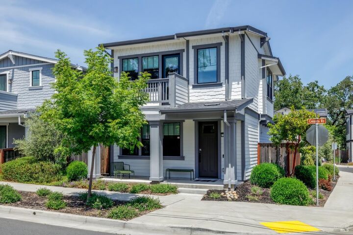 103 Chiquita Road  Healdsburg CA 95448 photo