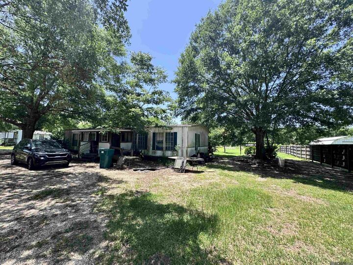 Property Photo:  35521 Coxe Ave  LA 70706 
