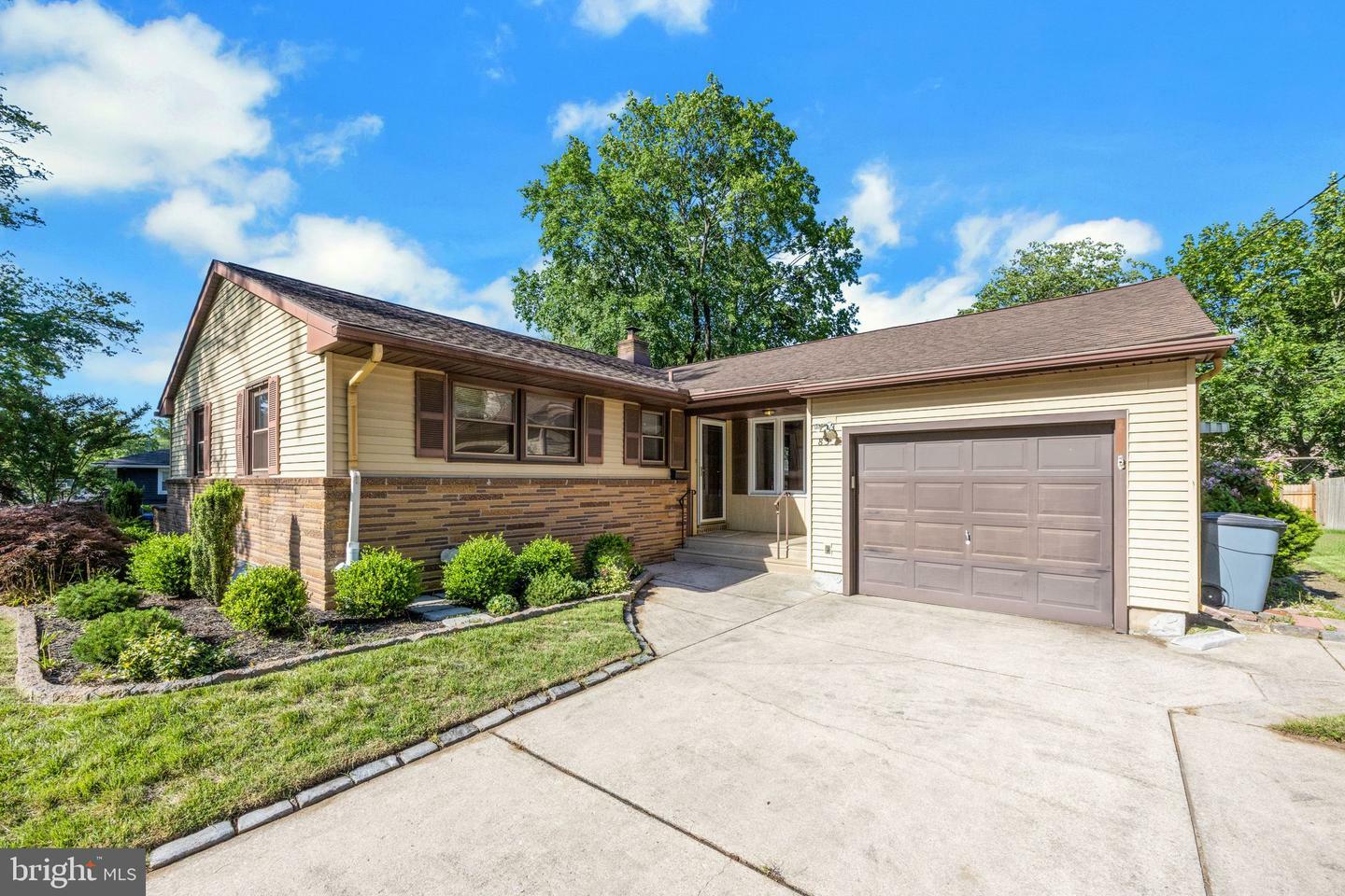 Property Photo: 835 Wayside Lane NJ 08033