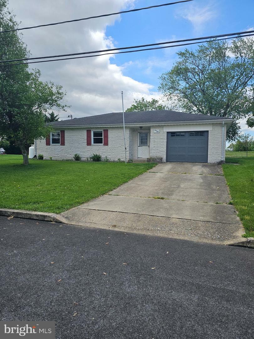 Property Photo: 150 Lincoln Road PA 17201